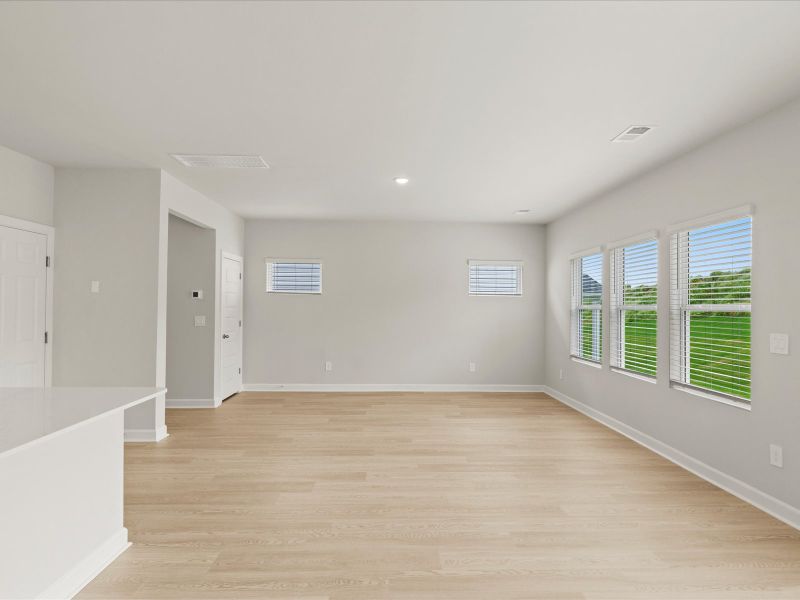 Welcome to the Lennon floorplan at The Farm at Wells Creek - Heritage Collection.