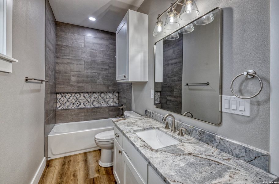 Furnished interior view inside a new home in , Uvalde (Image 5).