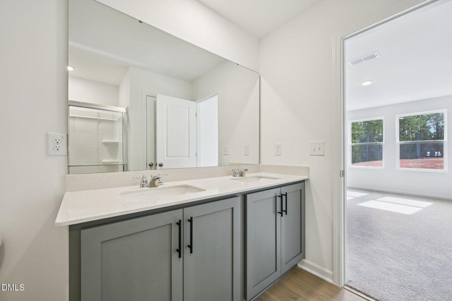 30-web-or-mls-Salers Loop-S1902-030 - Co