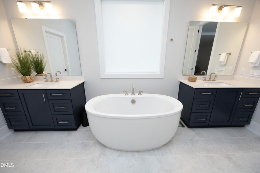 34PrimaryBath 34PrimaryBath