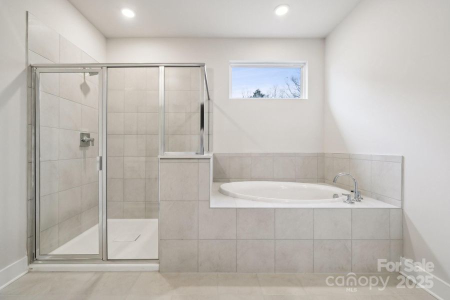 Furnished interior view inside a new home in Cannon Manor, Kannapolis (Image 5).