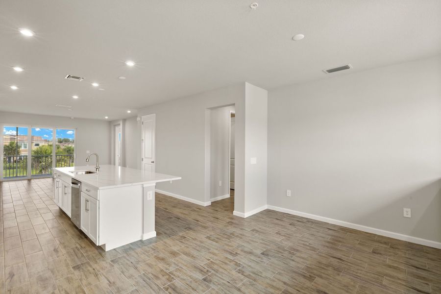 Spacious, unfurnished interior of a new home in Arboretum, Naples (Image 5). Spacious, unfurnished interior of a new home in Arboretum, Naples (Image 5).