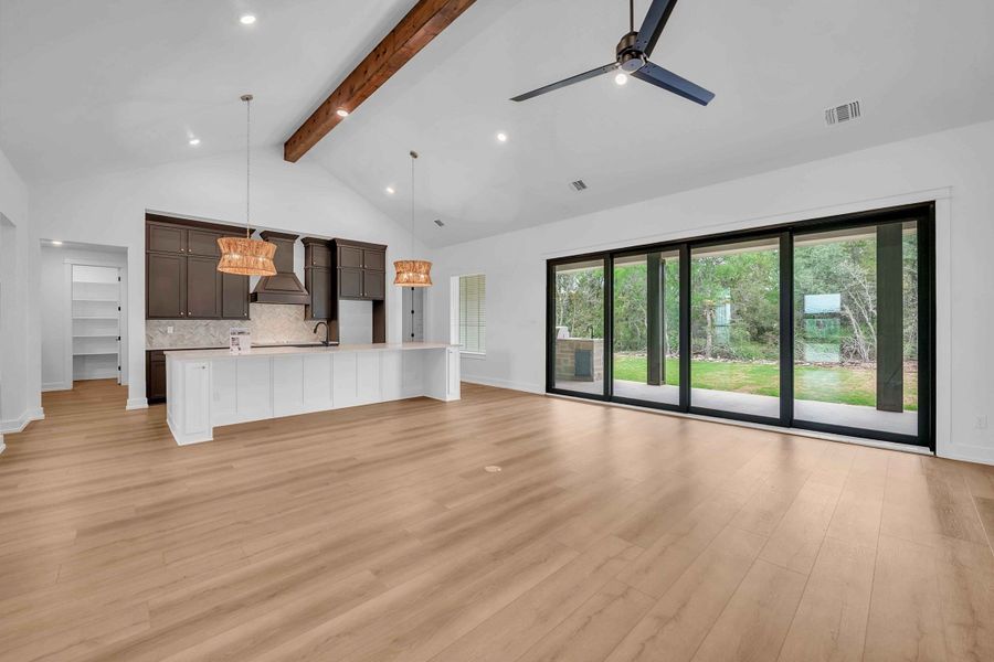 Image 7 of a home in King Oaks. Image 7 of a home in King Oaks.