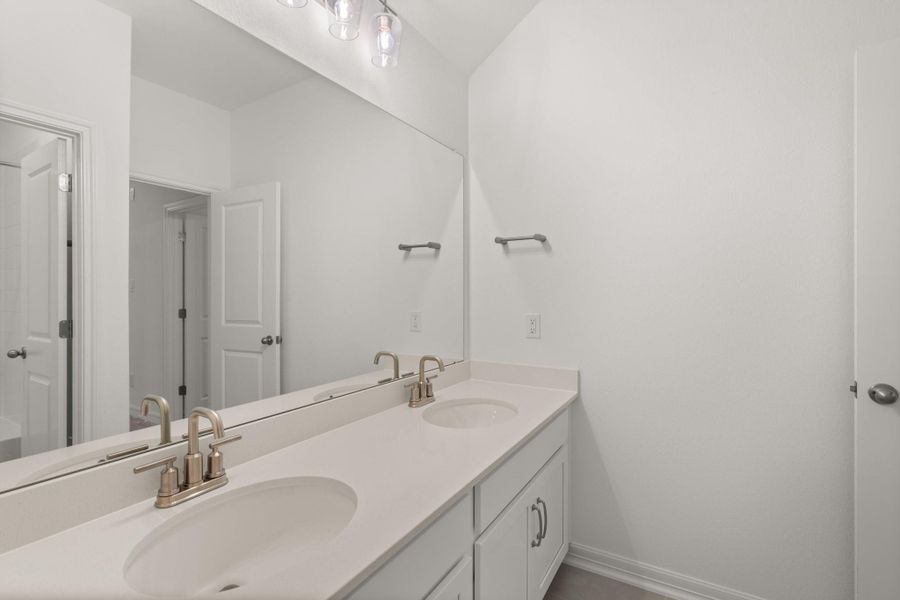 Note: Sample product photo. Actual exterior and interior selections may vary by homesite. Photo may be virtually staged