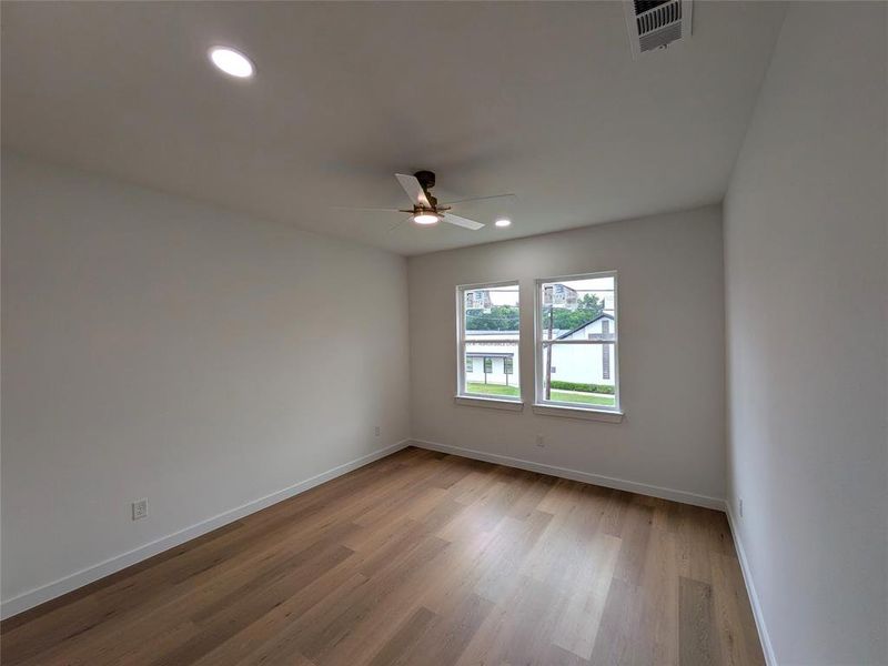 Spacious, unfurnished interior of a new home in , Dallas (Image 29).