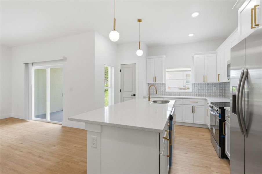 Furnished interior view inside a new home in , Orlando (Image 9).