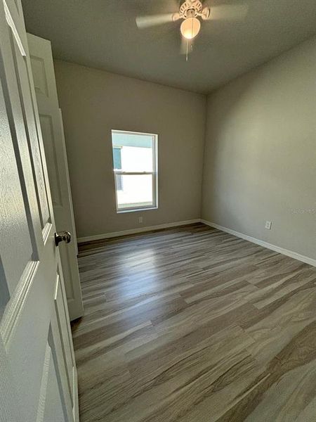 Spacious, unfurnished interior of a new home in , Sebring (Image 9).