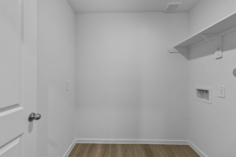 Spacious, unfurnished interior of a new home in Maple Woods, Hockley (Image 14). Spacious, unfurnished interior of a new home in Maple Woods, Hockley (Image 14).