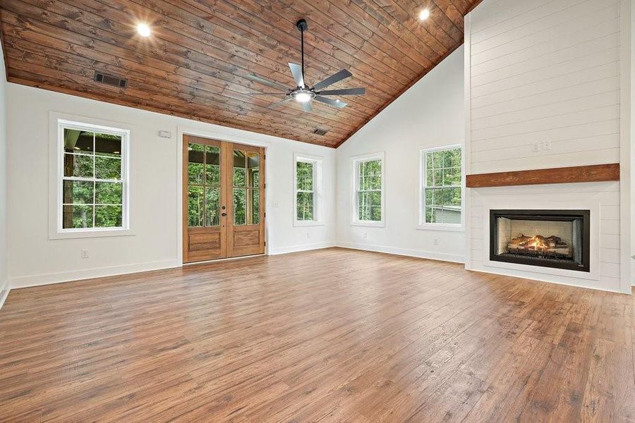 Spacious, unfurnished interior of a new home in , Talking Rock (Image 48). Spacious, unfurnished interior of a new home in , Talking Rock (Image 48).