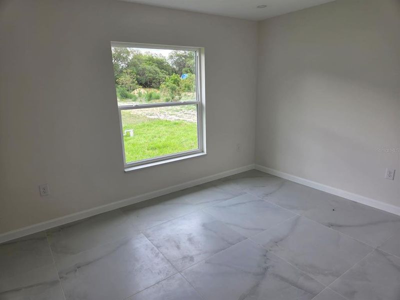 Spacious, unfurnished interior of a new home in , Avon Park (Image 8).