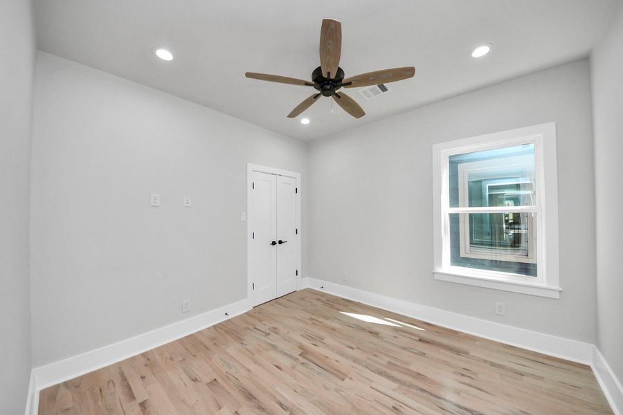 Spacious, unfurnished interior of a new home in , Houston (Image 22).