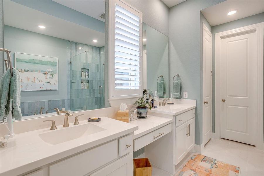 Furnished interior view inside a new home in , Fort Worth (Image 34).