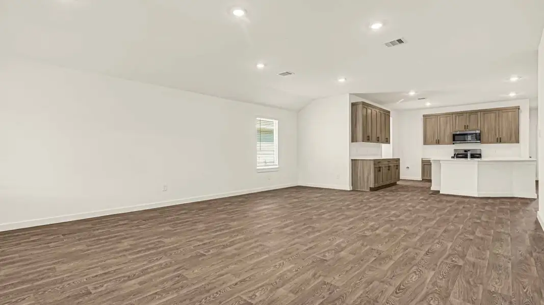 Spacious, unfurnished interior of a new home in Evergreen, Rosenberg (Image 13). Spacious, unfurnished interior of a new home in Evergreen, Rosenberg (Image 13).