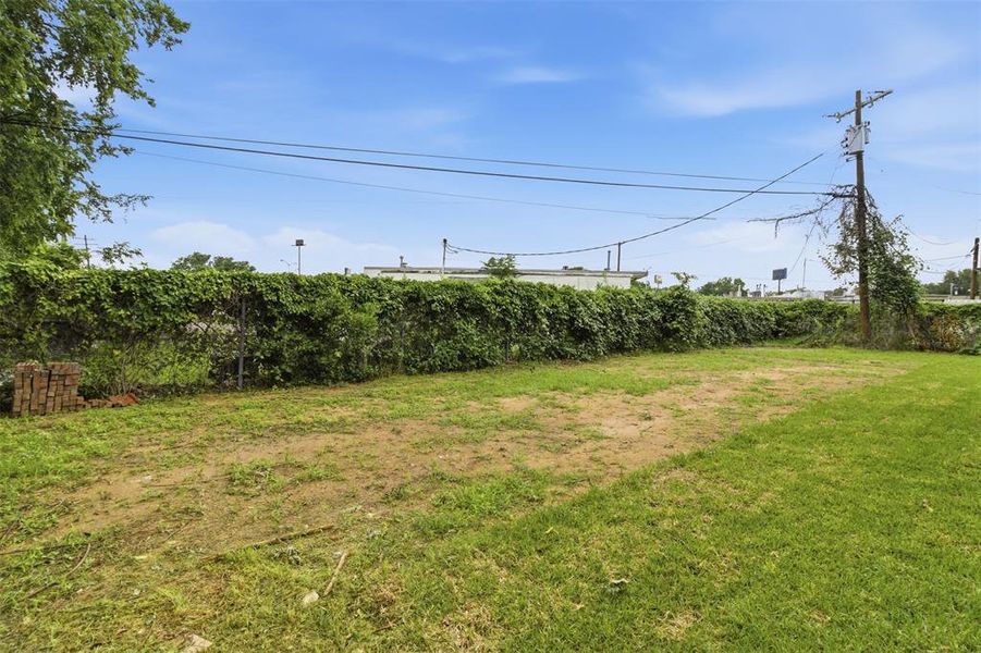 Natural landscape and outdoor views near  in River Oaks (Image 34).