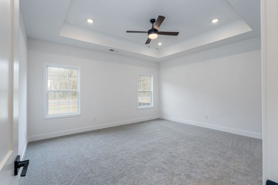 Spacious, unfurnished interior of a new home in Kerns Ridge, Salisbury (Image 15).
