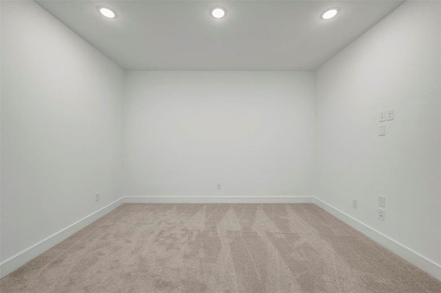 Spacious, unfurnished interior of a new home in Timberbrook, Justin (Image 31).