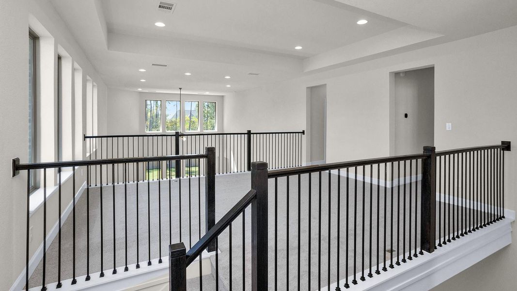 Spacious, unfurnished interior of a new home in Evergreen 50', Conroe (Image 6).