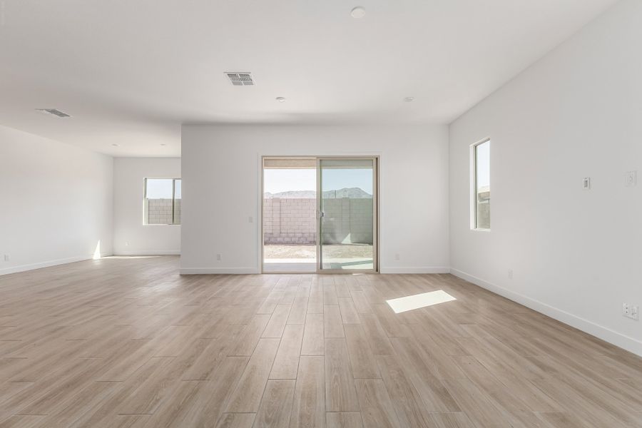Spacious, unfurnished interior of a new home in Frontera, Surprise (Image 10). Spacious, unfurnished interior of a new home in Frontera, Surprise (Image 10).