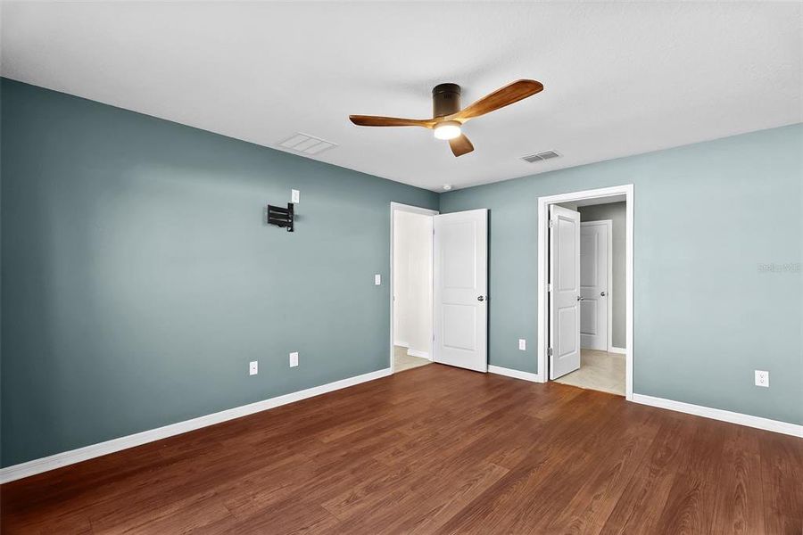 Spacious, unfurnished interior of a new home in Pine Creek, Spring Hill (Image 25).