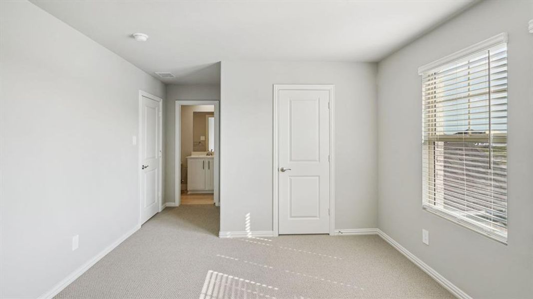 Photo is not of the actual home, but is an inspirational photo of builder’s model home and may depict options, furnishings, and/or decorator features that are not included.