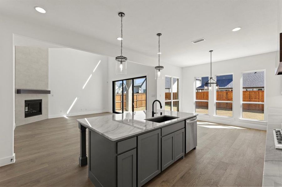 11. 16322 Old Westbury - Kitchen (3)