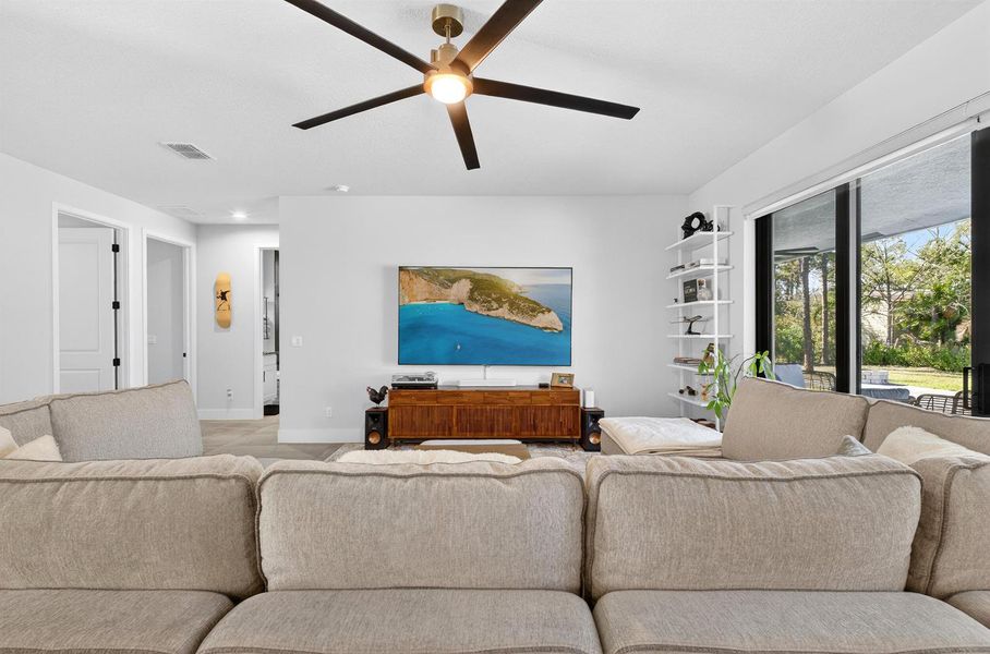 Family Room 4