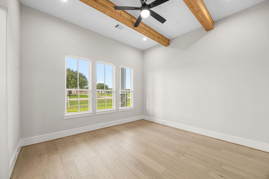 Spacious, unfurnished interior of a new home in , Bellville (Image 21).