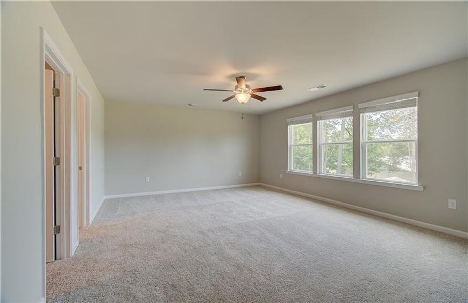 Spacious, unfurnished interior of a new home in Cooper Park, McDonough (Image 26).