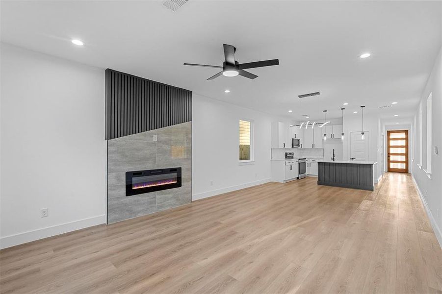 Spacious, unfurnished interior of a new home in , Dallas (Image 17).