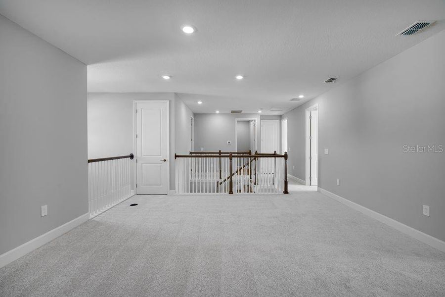 Spacious, unfurnished interior of a new home in Timber Ridge, Plant City (Image 29).