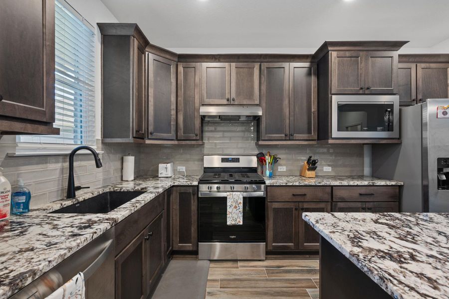 Furnished interior view inside a new home in Sun City Texas, Georgetown (Image 10).
