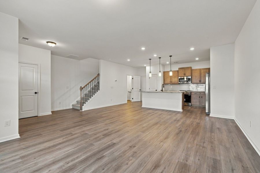 Spacious, unfurnished interior of a new home in Wilson Meadows, Clarksville (Image 15).