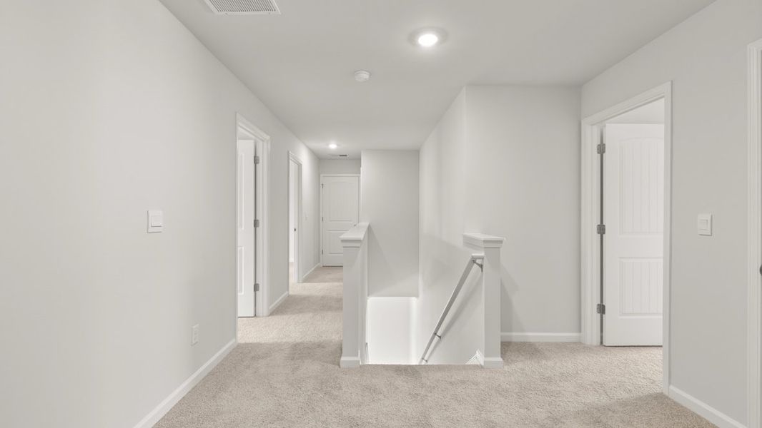 Spacious, unfurnished interior of a new home in Thompson Ridge, Dallas (Image 22). Spacious, unfurnished interior of a new home in Thompson Ridge, Dallas (Image 22).