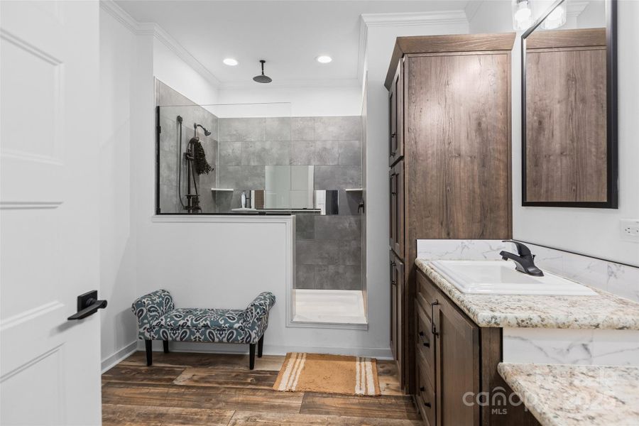 Furnished interior view inside a new home in , New London (Image 32).