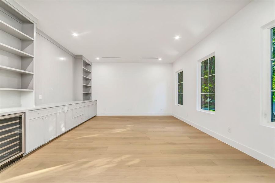 Spacious, unfurnished interior of a new home in , Dallas (Image 17).