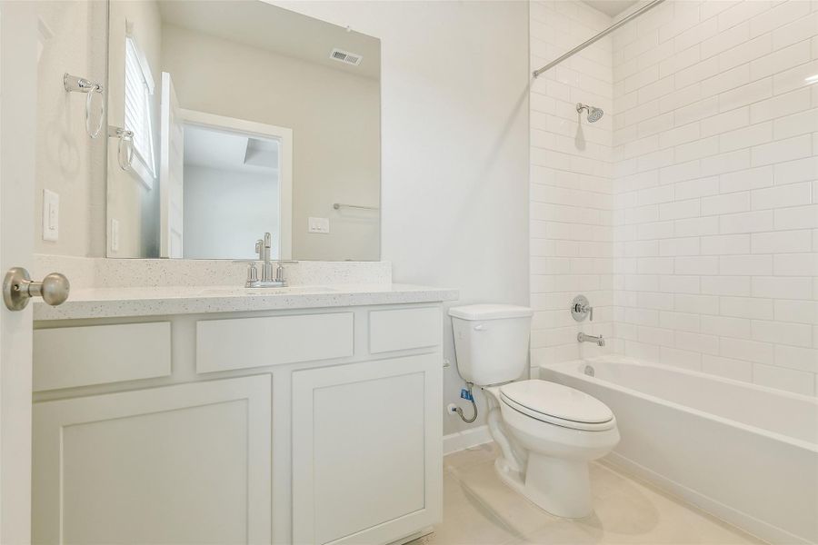 Furnished interior view inside a new home in Summer Place 35', Montgomery (Image 14). Furnished interior view inside a new home in Summer Place 35', Montgomery (Image 14).