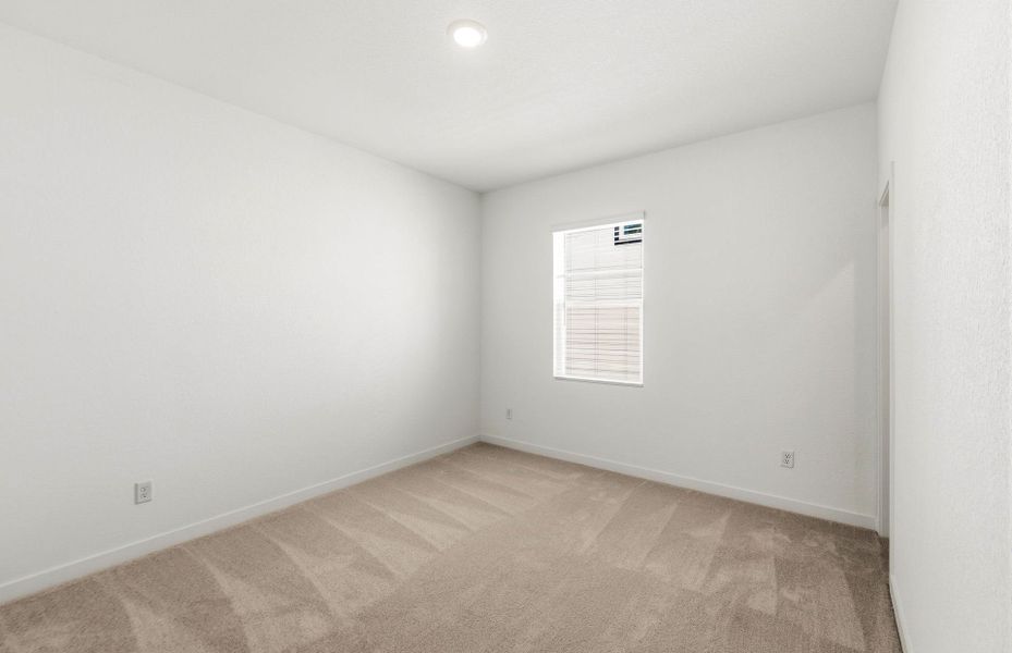 Spacious, unfurnished interior of a new home in Skyview, Belton (Image 40).