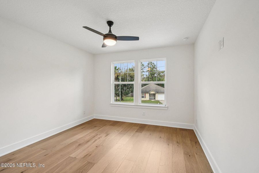 Spacious, unfurnished interior of a new home in , Green Cove Springs (Image 39).