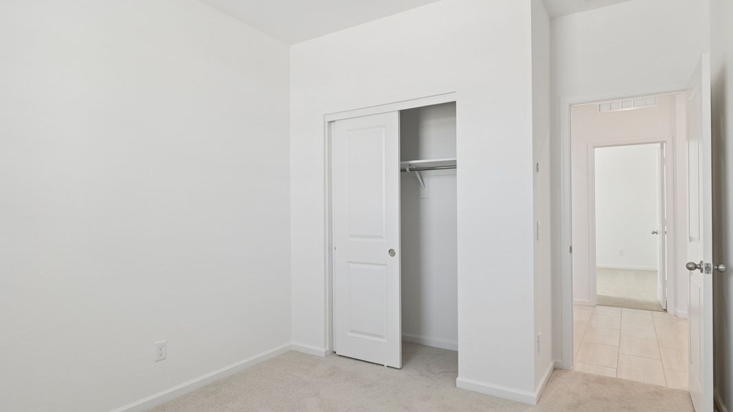 Spacious, unfurnished interior of a new home in Copper Falls, Buckeye (Image 12).