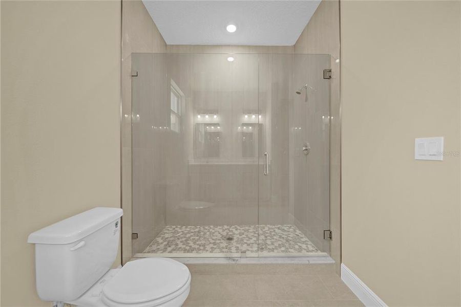 Image 28 of a home in .