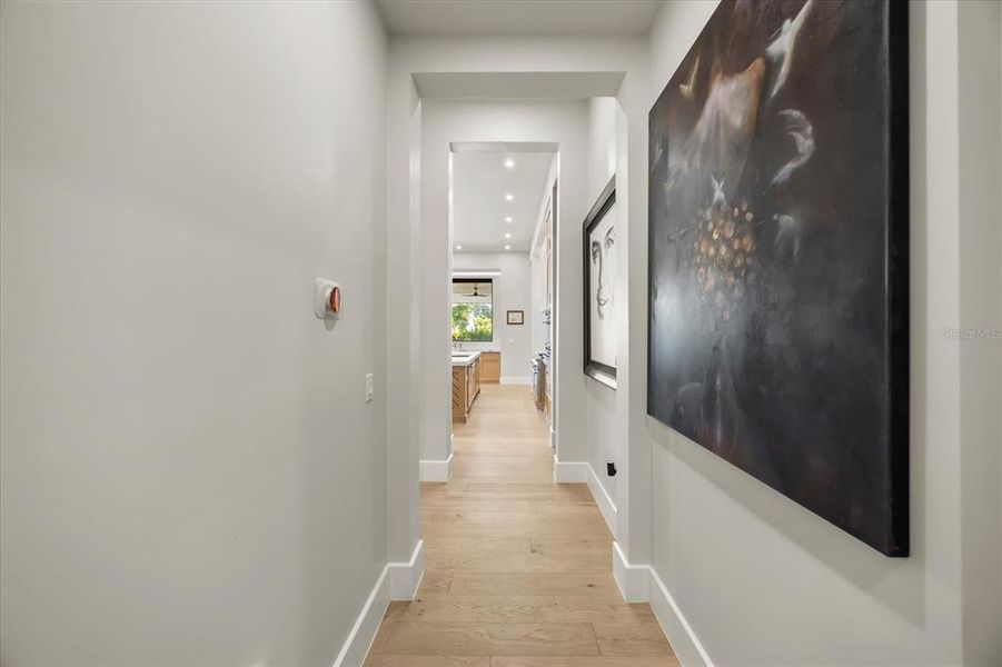 Spacious, unfurnished interior of a new home in , Gotha (Image 21).