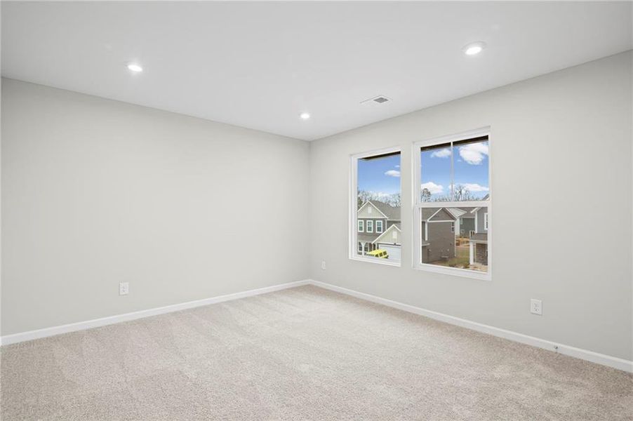 Spacious, unfurnished interior of a new home in Sage Woods, Dallas (Image 38).