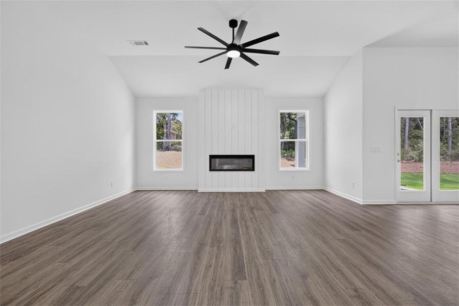 Spacious, unfurnished interior of a new home in , Athens (Image 36).