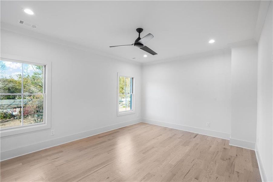 Spacious, unfurnished interior of a new home in , Alpharetta (Image 27). Spacious, unfurnished interior of a new home in , Alpharetta (Image 27).
