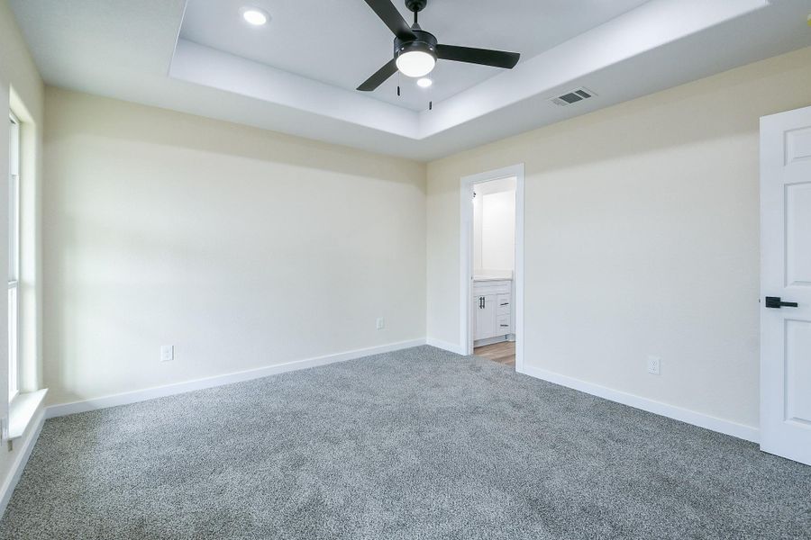 Spacious, unfurnished interior of a new home in , Conroe (Image 14). Spacious, unfurnished interior of a new home in , Conroe (Image 14).