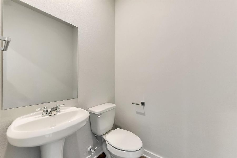 Furnished interior view inside a new home in River Ranch Meadows, Dayton (Image 13).