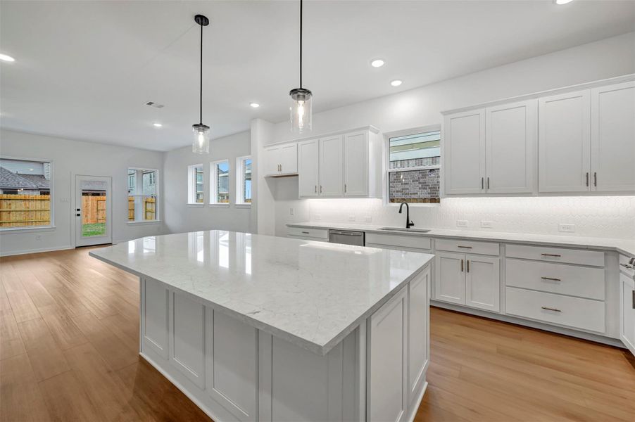 Furnished interior view inside a new home in The Grand Prairie 50’, Hockley (Image 10).