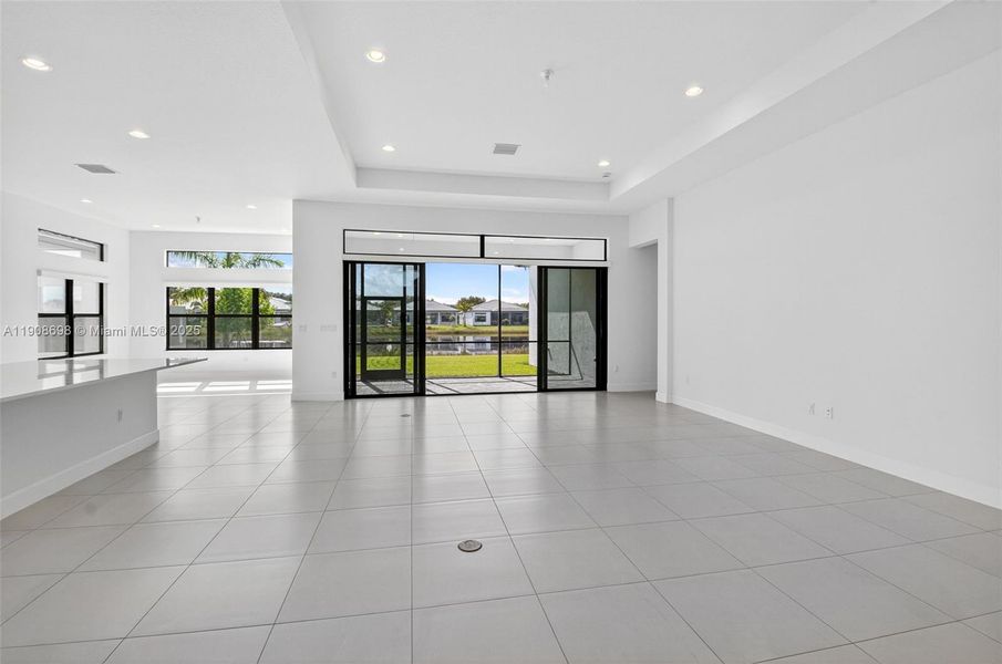 Spacious, unfurnished interior of a new home in , Boynton Beach (Image 59).