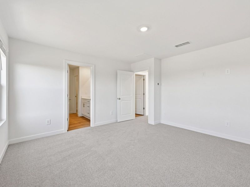 Spacious, unfurnished interior of a new home in Buffalo Ridge, Newton (Image 15). Spacious, unfurnished interior of a new home in Buffalo Ridge, Newton (Image 15).