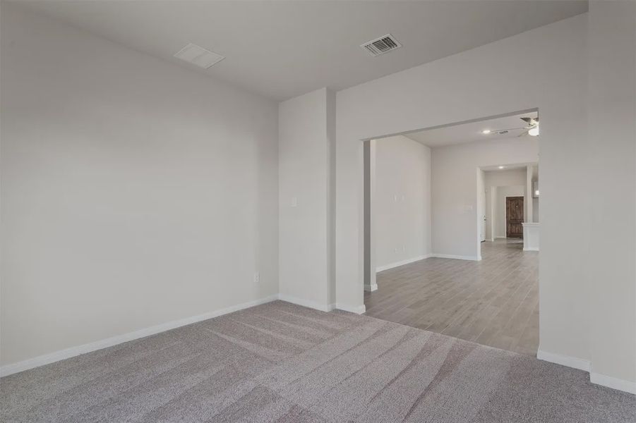 Spacious, unfurnished interior of a new home in Levy Crossing, Killeen (Image 22).